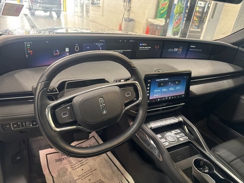 Used 2024 Lincoln Nautilus Reserve w/ Equipment Group 202A image 25