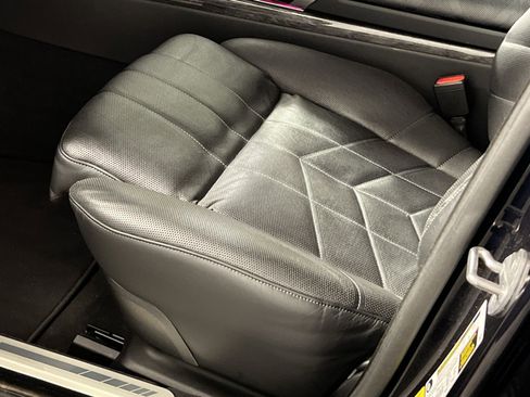 Used 2024 BMW 740i xDrive image 14