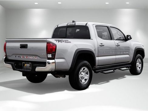 Used 2019 Toyota Tacoma TRD Off-Road image 6
