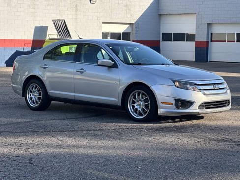 Used 2010 Ford Fusion SE FWD image 4