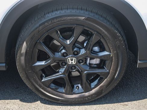 Used 2025 Honda HR-V Sport image 11