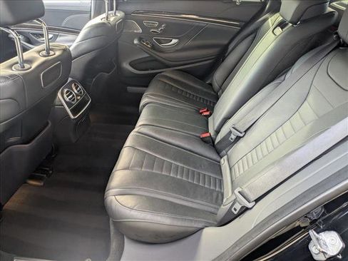 Used 2019 Mercedes-Benz S 560 Sedan image 17