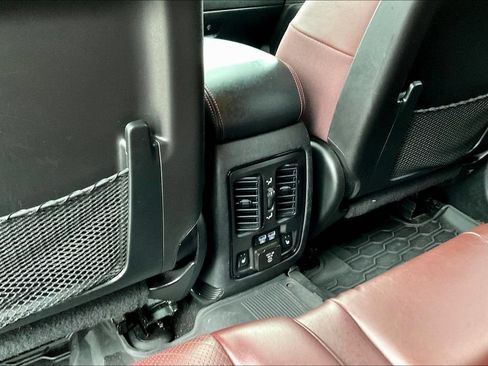 Used 2023 Dodge Durango GT RWD image 10