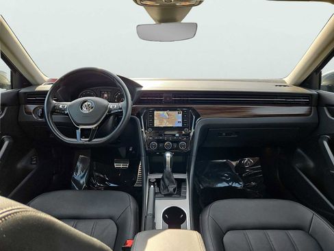 Certified 2020 Volkswagen Passat 2.0T SEL FWD image 11