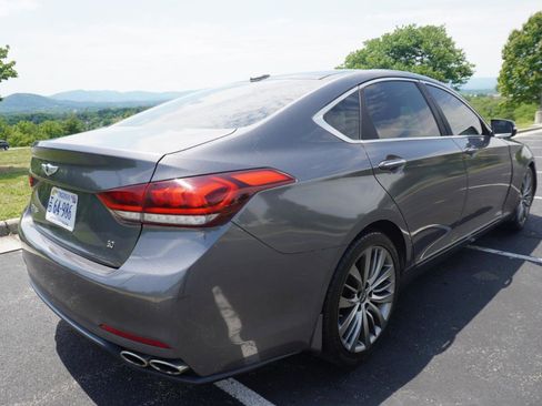 Used 2015 Hyundai Genesis 5.0 RWD image 16