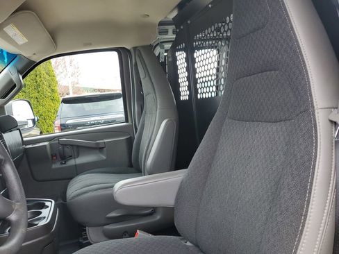 Used 2024 Chevrolet Express 2500 w/ Driver Convenience Package image 5