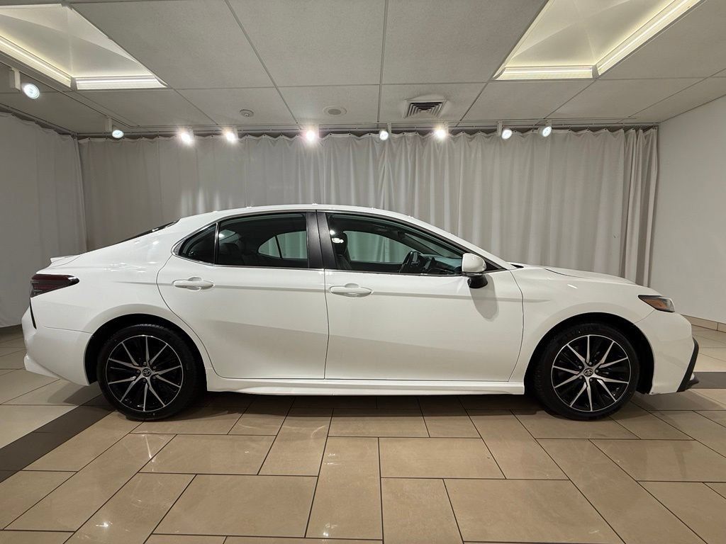 Certified 2024 Toyota Camry SE FWD image 6