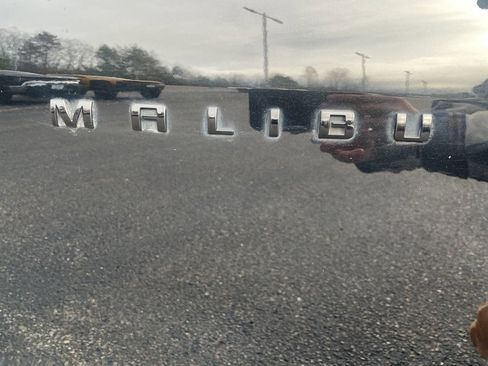 Used 2023 Chevrolet Malibu LT w/ Midnight Edition image 8