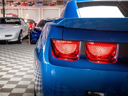 Used 2013 Chevrolet Camaro SS w/ Hot Wheels Special Edition image 59
