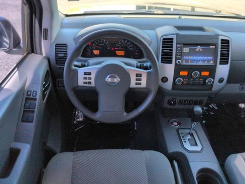 Used 2020 Nissan Frontier SV AWD/4WD image 15