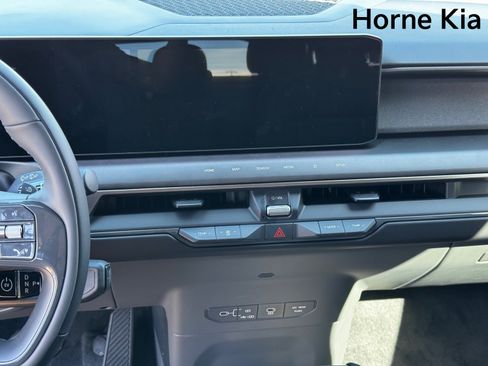 New 2026 Kia EV9 Wind image 15