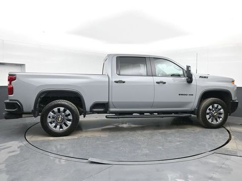 Used 2024 Chevrolet Silverado 2500 Custom w/ Custom Value Package AWD/4WD image 15