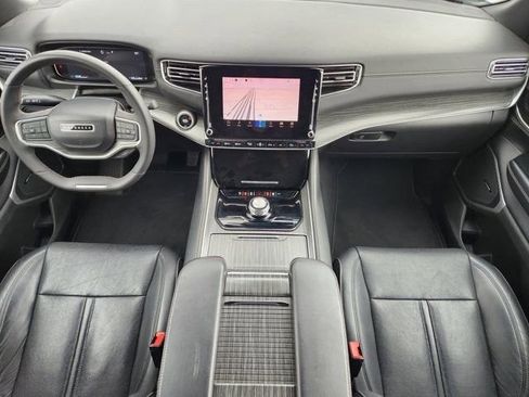 Used 2024 Jeep Wagoneer Series II w/ Flexible Seating Group image 26