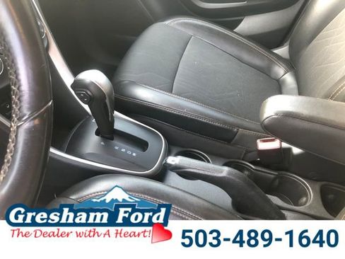 Used 2019 Chevrolet Trax LT w/ LT Convenience Package image 24