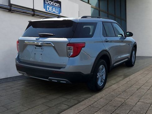 Certified 2024 Ford Explorer XLT w/ Equipment Group 202A AWD/4WD image 3