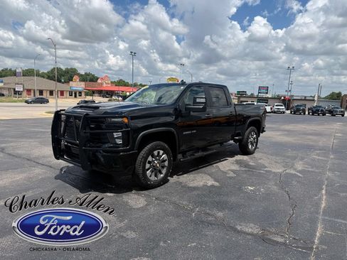 Used 2024 Chevrolet Silverado 2500 Custom w/ Custom Convenience Package AWD/4WD image 7