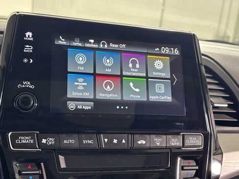 Used 2018 Honda Odyssey Touring image 32