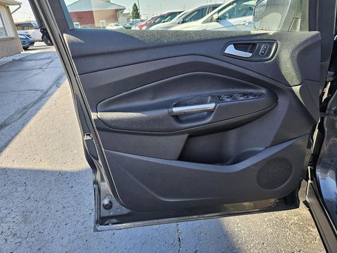 Used 2019 Ford Escape SE AWD/4WD image 4