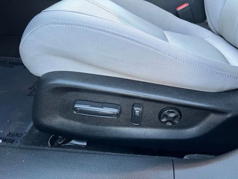 Used 2018 Honda Accord EX image 12