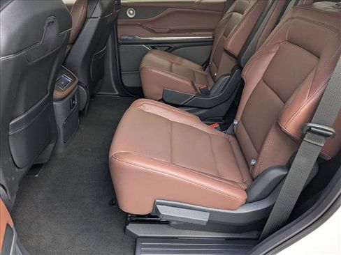 New 2025 Lincoln Navigator Reserve image 15