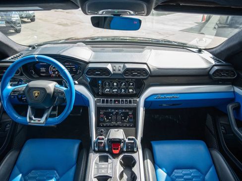 Used 2021 Lamborghini Urus AWD/4WD image 22