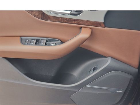 Used 2018 Audi Q7 2.0T Premium Plus w/ Premium Plus Package image 25