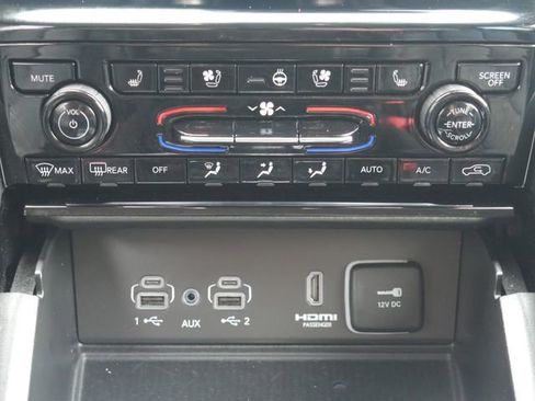 Used 2023 Jeep Grand Cherokee 4WD 4xe w/ Luxury Tech Group II image 24