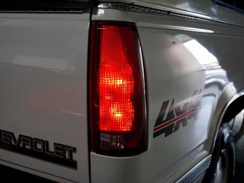 Used 1998 Chevrolet Silverado 1500 4x4 Regular Cab w/ Preferred Equipment Group 2 image 71