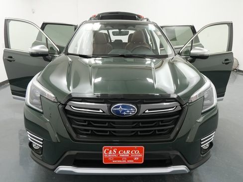 Used 2024 Subaru Forester Touring w/ POP Package 3 AWD/4WD image 33