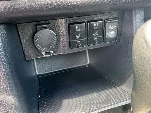 Used 2017 Toyota Corolla XLE FWD image 39