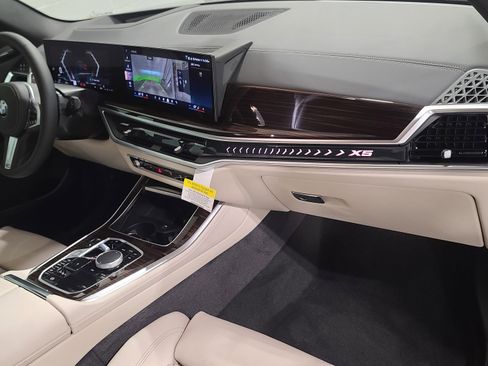 New 2026 BMW X5 xDrive40i w/ M Sport Package image 25