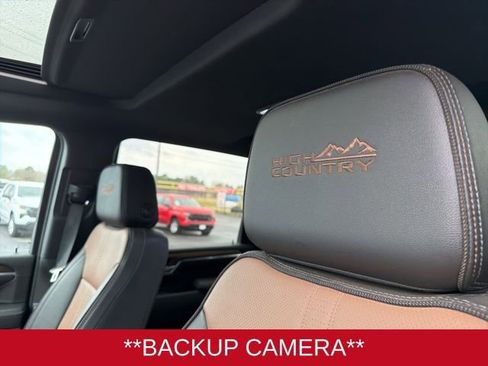 Used 2024 Chevrolet Silverado 2500 High Country w/ Technology Package image 11