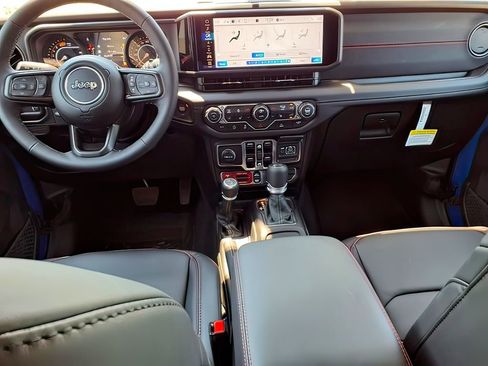 New 2025 Jeep Wrangler Unlimited Rubicon w/ Technology Group image 5