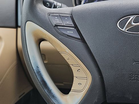 Used 2011 Hyundai Sonata GLS image 18