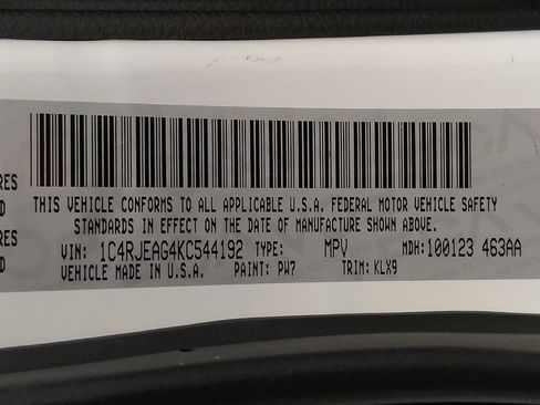 Used 2019 Jeep Grand Cherokee Altitude RWD image 33