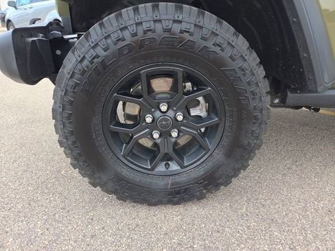 Used 2025 Jeep Wrangler Willys image 38