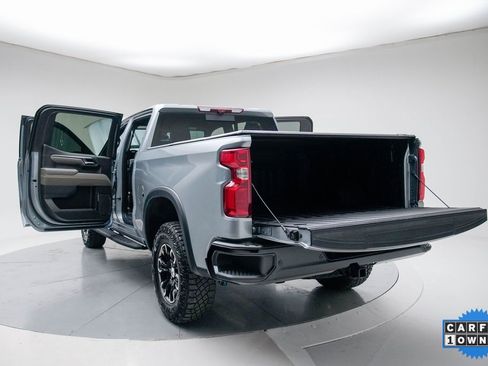 Used 2023 Chevrolet Silverado 1500 ZR2 w/ Technology Package image 32