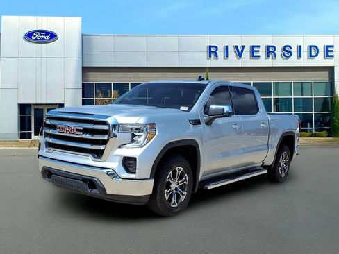 Used 2020 GMC Sierra 1500 SLE w/ SLE Value Package AWD/4WD image 3