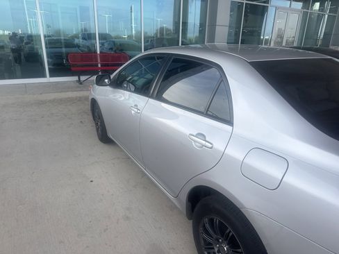 Used 2012 Toyota Corolla LE image 8