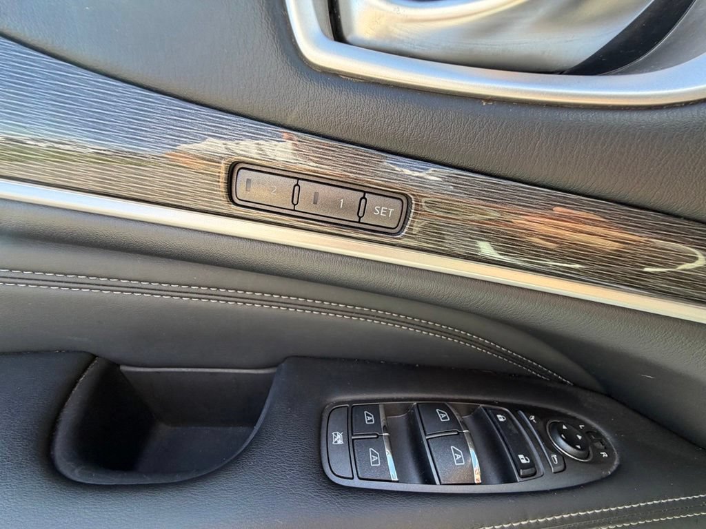 Used 2019 INFINITI QX60 Luxe w/ Essential Package AWD/4WD image 16