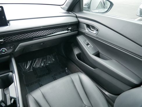 Used 2024 Honda Accord Sport image 11