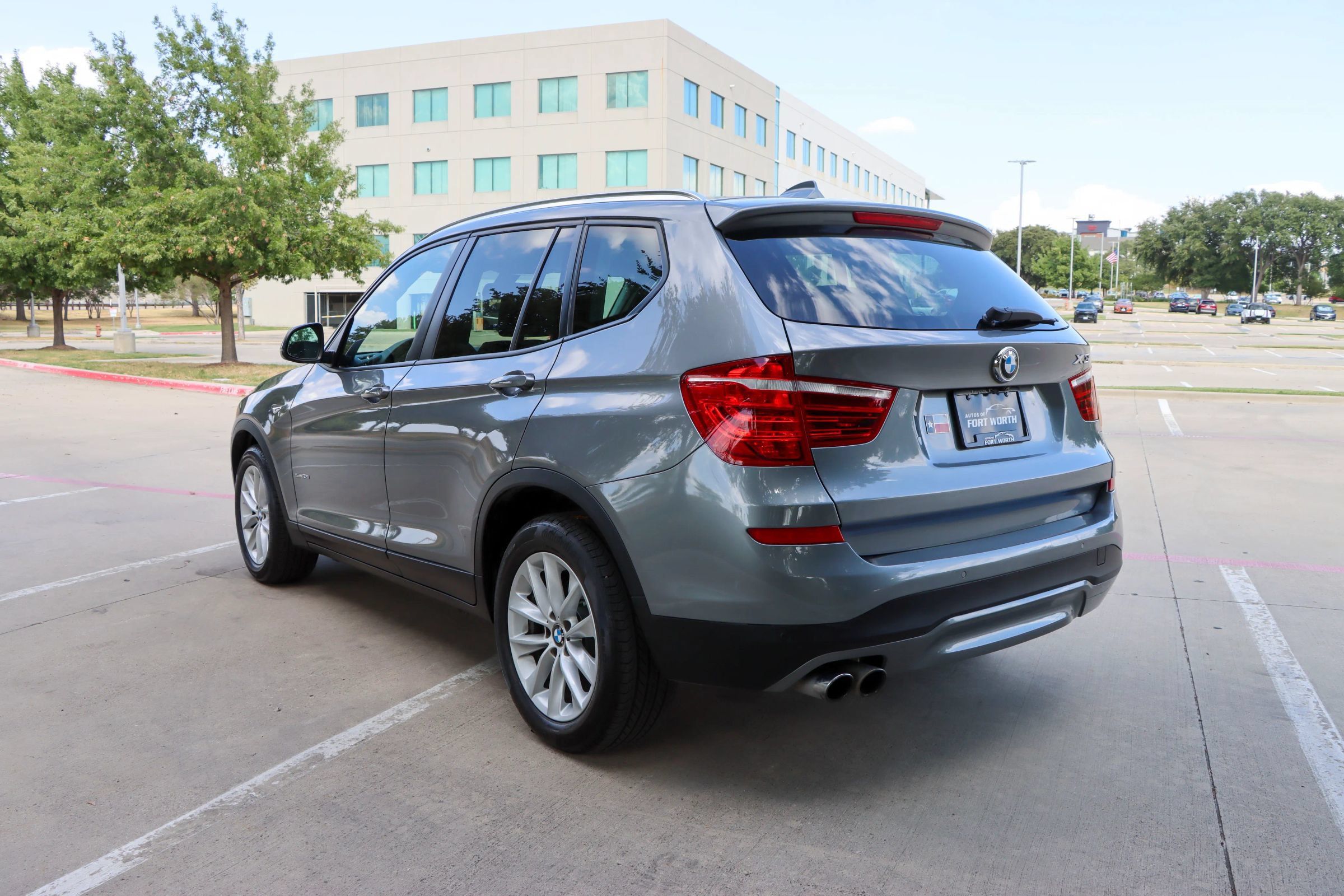 Used 2017 BMW X3 sDrive28i RWD image 5