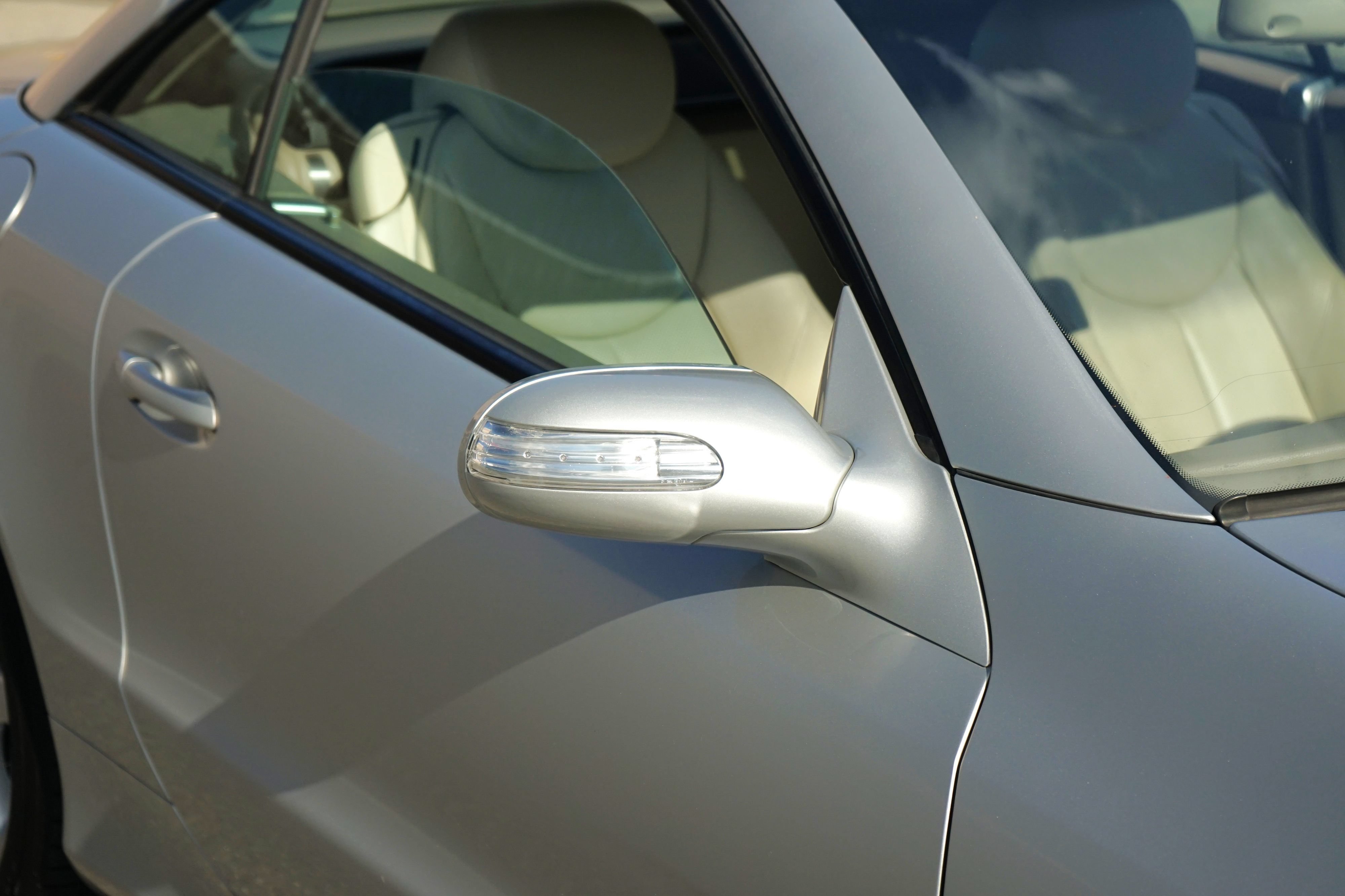 Used 2004 Mercedes-Benz SL 500 image 9