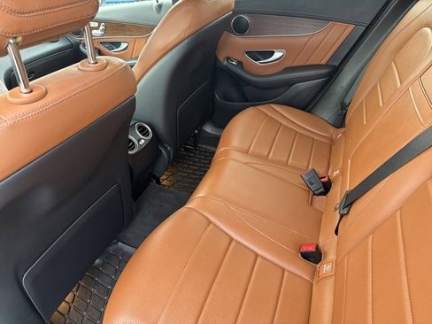 Used 2022 Mercedes-Benz GLC 300 4MATIC image 21