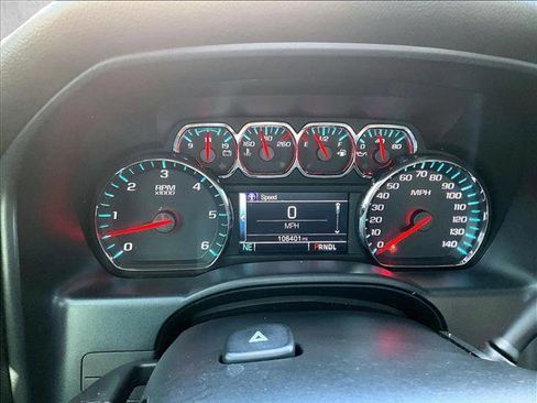 Used 2018 Chevrolet Silverado 1500 LT w/ All Star Edition image 22