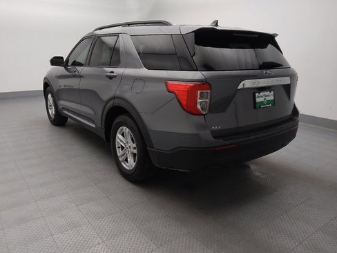 Used 2024 Ford Explorer XLT RWD image 5