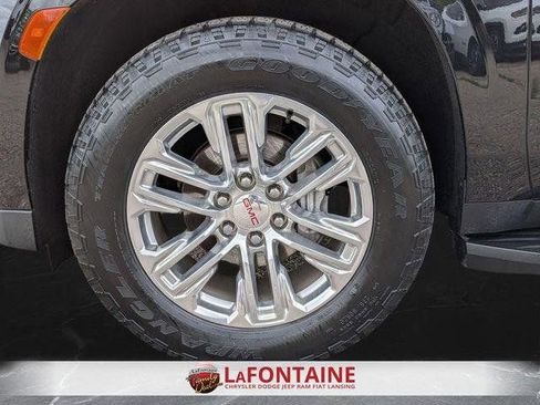 Used 2021 GMC Yukon XL SLT AWD/4WD image 32