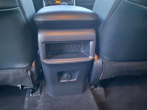 Used 2020 Toyota RAV4 LE FWD image 19