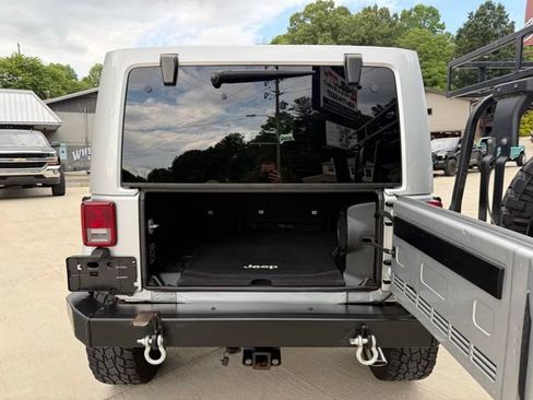 Used 2012 Jeep Wrangler Unlimited Sahara AWD/4WD image 76