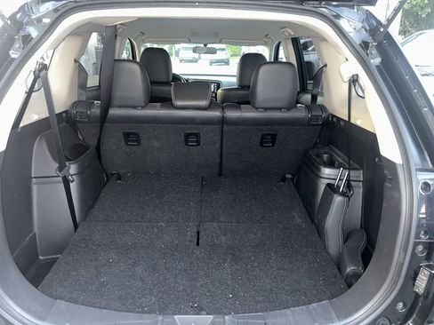 Used 2019 Mitsubishi Outlander SE image 14